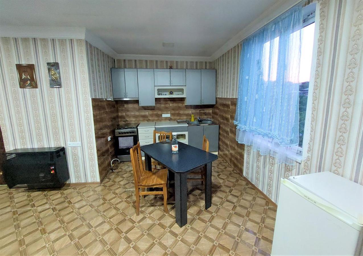 Apartment Beso Kutaisi Esterno foto