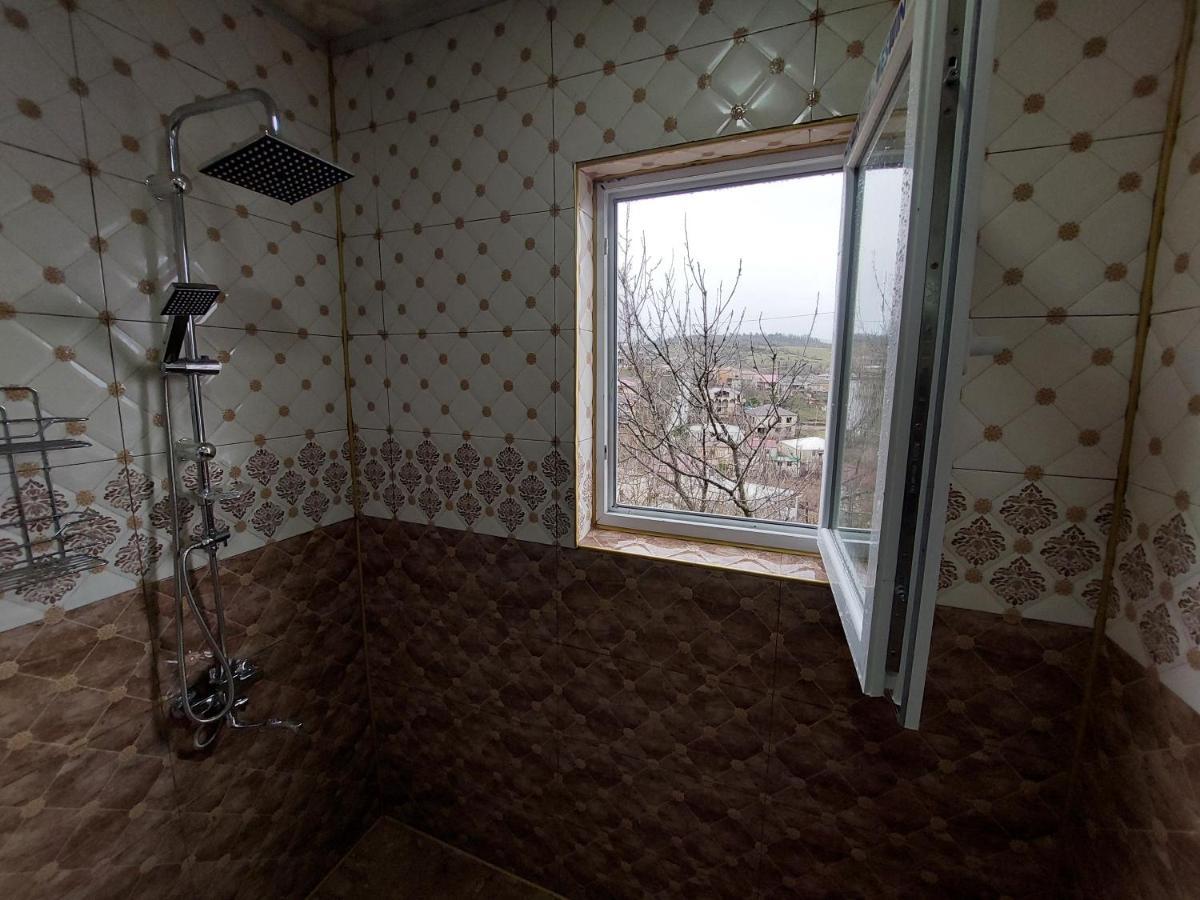Apartment Beso Kutaisi Esterno foto