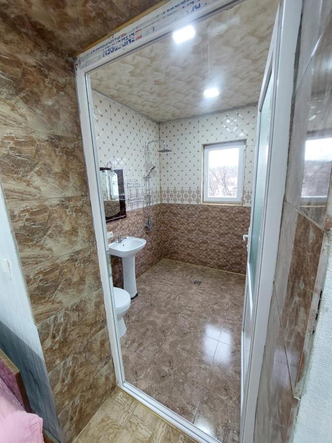 Apartment Beso Kutaisi Esterno foto